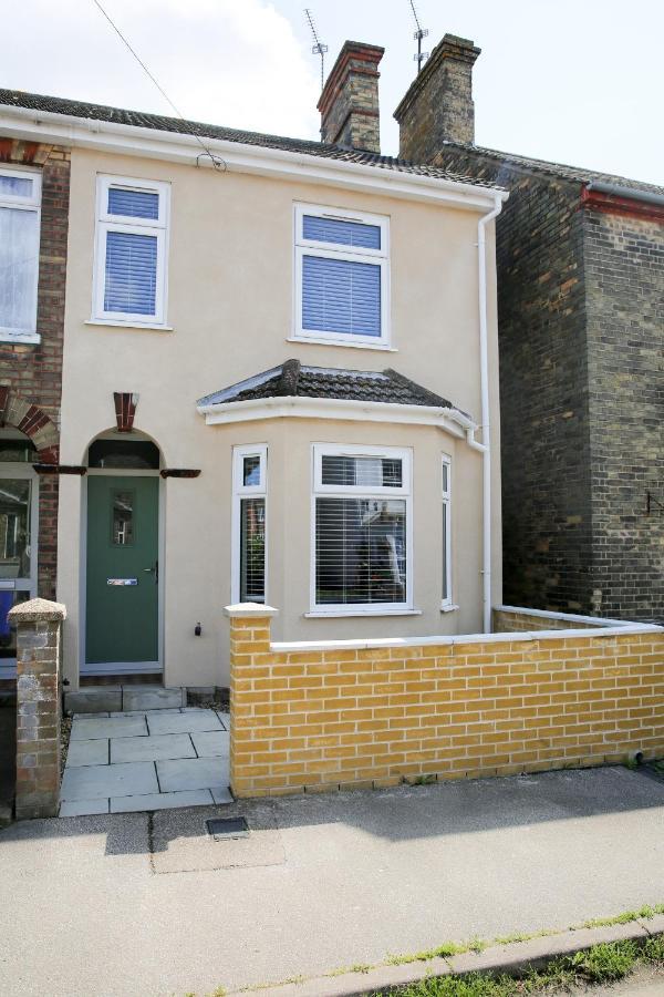 Fully Refurbished Property-March 22-Next To Beach Lowestoft Kültér fotó